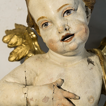 Restaurierung St. Leonhard Kirche in Burgoberbach, Detail Skulptur während der Restaurierung