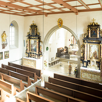 Restaurierung St. Leonhard Kirche in Burgoberbach, Kirchenschiff nach der Restaurierung