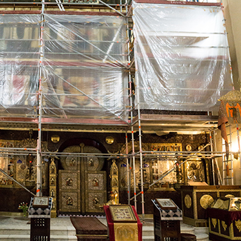 Ikone aus der russischen Gedächtniskirche Leipzig, Gerüst vor Ikonenwand