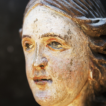 Konservierung und Restaurierung der Fürstenzimmer auf der Festung Hohensalzburg, Detail Skulptur